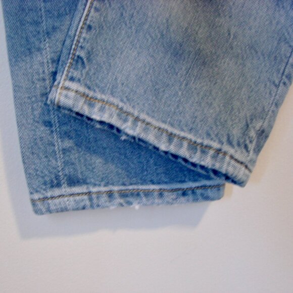 Levi's 501 T Tapered Jeans Light Wash Button Fly Ankle Crop Unisex Size 24 x 28 - Picture 11 of 16